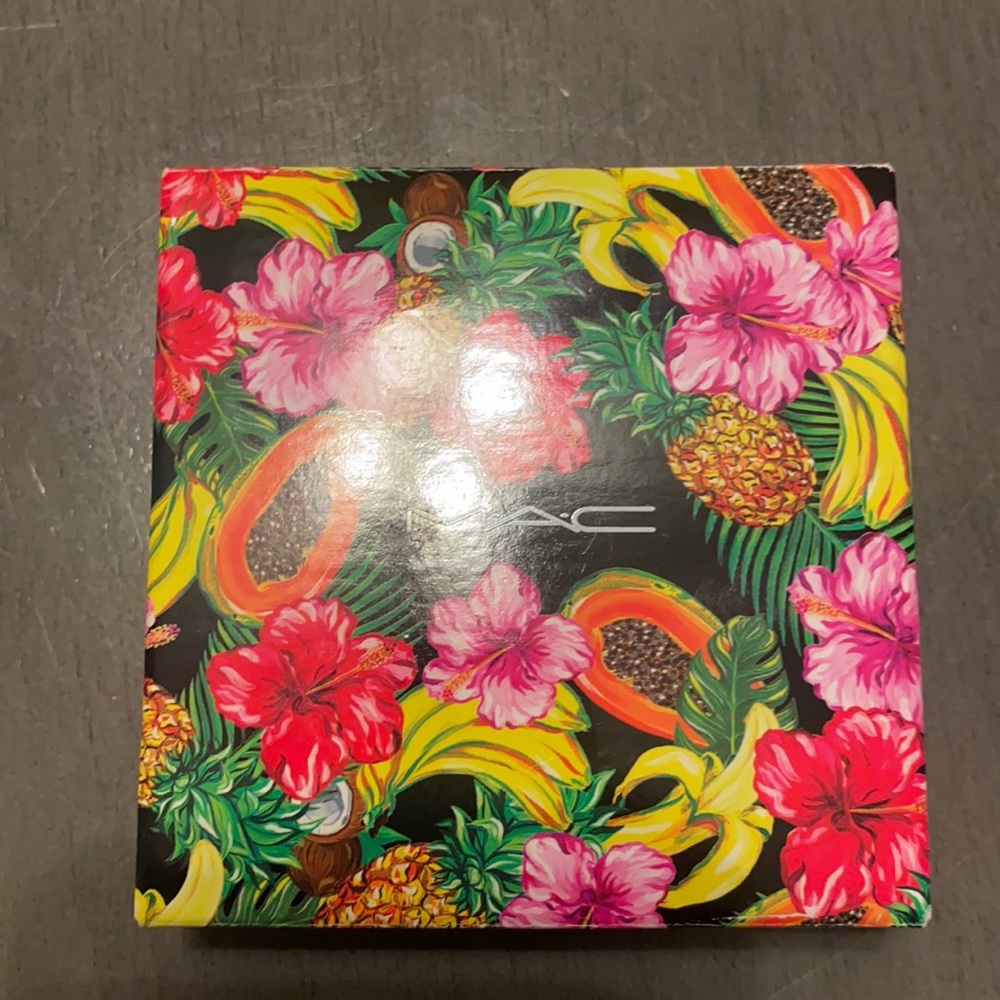 MAC Oh my Passion Face Powder BN